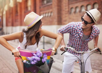 Comédia romântica - Créditos: depositphotos.com / gpointstudio