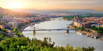 Imagem e reprodução - Créditos: depositphotos.com / Givaga