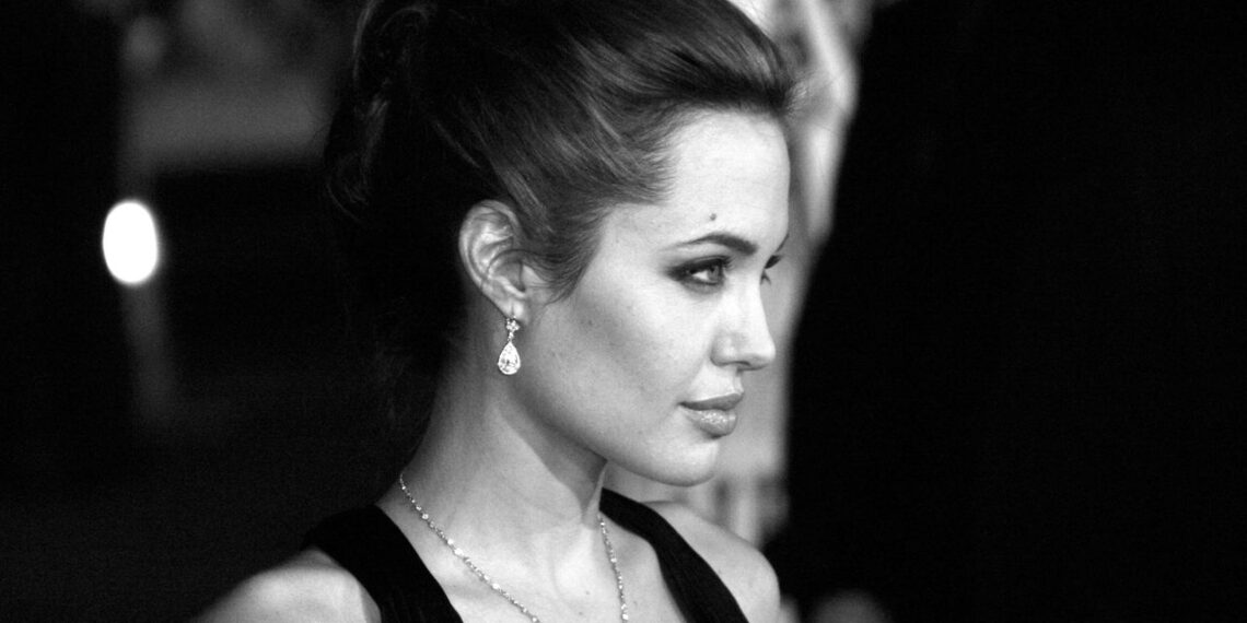 Angelina Jolie - Créditos: depositphotos.com / PopularImages