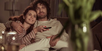 Assistir filmes - Créditos: depositphotos.com / IgorVetushko