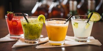 Porque a caipirinha se tornou um clássico da cultura brasileira mundo afora!