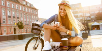 Moda verão 2025 - Créditos: depositphotos.com / gdolgikh