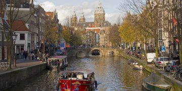 Van Gogh, Anne Frank e Rembrandt no mesmo lugar? Conheça a Famosa capital holandesa