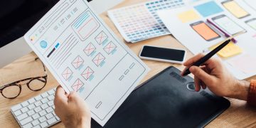 Resolvendo tarefas - Créditos: depositphotos.com / AndrewLozovyi