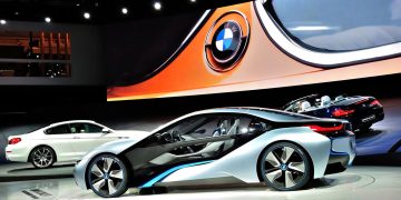 BMW i8 - Créditos: depositphotos.com / lorakss