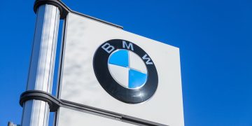 Letreiro BMW - Créditos: depositphotos.com / huettenhoelscher