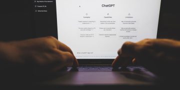 Chat GPT - Créditos: depositphotos.com / rokas91