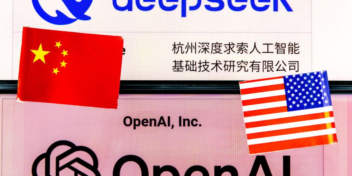 DeepSeek vs ChatGPT - Créditos: depositphotos.com / MingPhoto