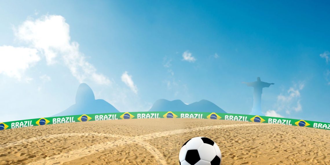 Futebol de areia - Créditos: depositphotos.com / jordygraph