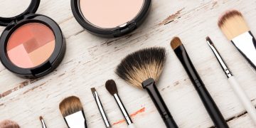 Dicas de como fazer sua maquiagem durar mais neste Carnaval