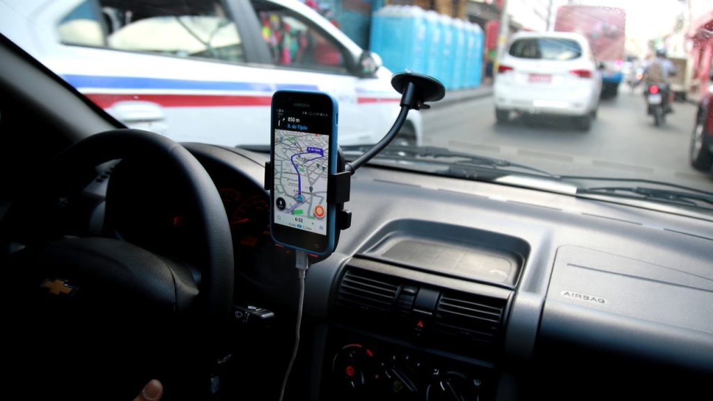 Aviso para todas as pessoas que utilizam app de transporte, como Uber ou 99