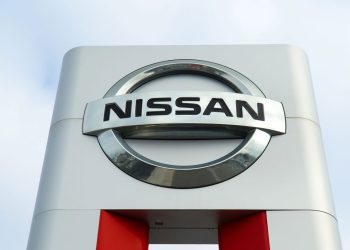 Concessionária Nissan - Créditos: depositphotos.com / wolterke