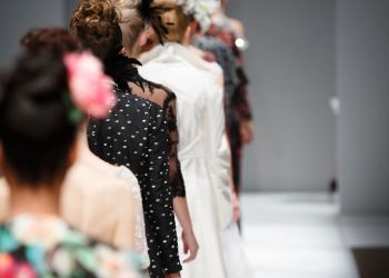 Conheça as brasileiras que brilharam na Paris Fashion Week 2025