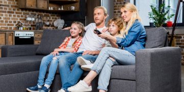 Bloquinho do sofá: 6 Doramas para maratonar em casa nos dias de carnaval