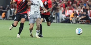 Atlético MG vs Atlético PR - Créditos: depositphotos.com / thenews2.com