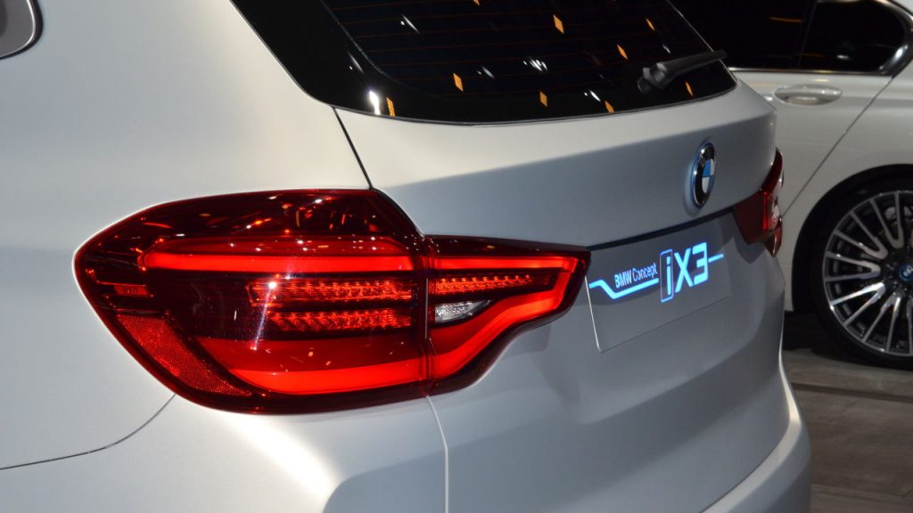 BMW iX3 - Créditos: depositphotos.com / autodatanet