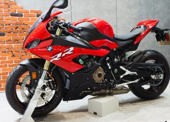 BMW S 1000 RR agora começou a ser produzida no Brasil