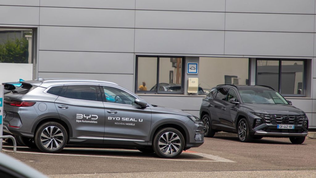 Carros BYD - Créditos: depositphotos.com / OceanProd