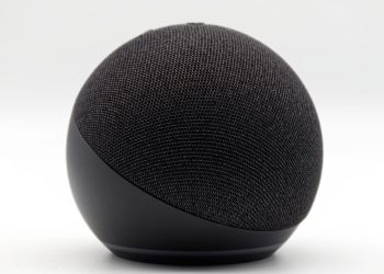 Echo Dot - Créditos: depositphotos.com / claudiocaridi.libero.it2