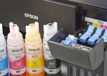 Impressora EPSON - Créditos: depositphotos.com / iama_sing