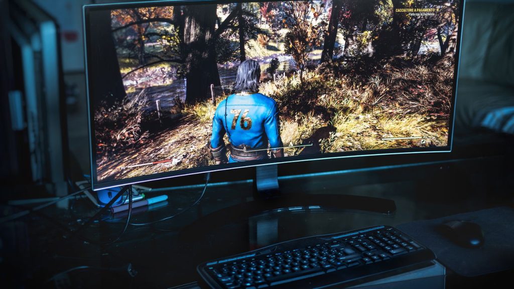 PC Gamer com Fallout - Créditos: depositphotos.com / philfreez@gmail.com