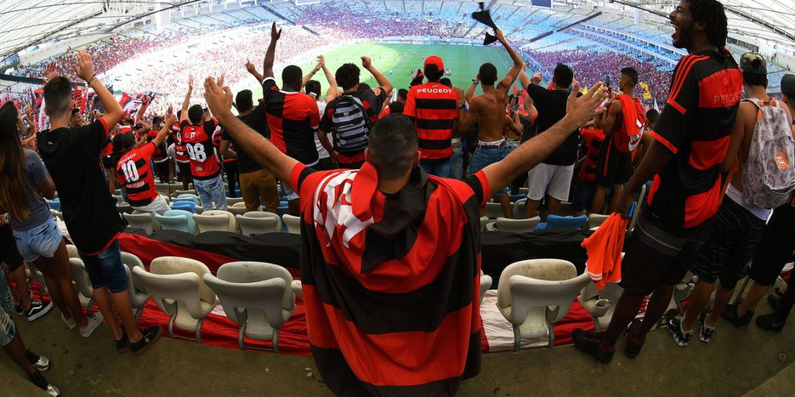 Torcida flamenguista - Créditos: depositphotos.com / A.Paes