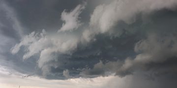 Tempo nublado - Créditos: depositphotos.com / starush