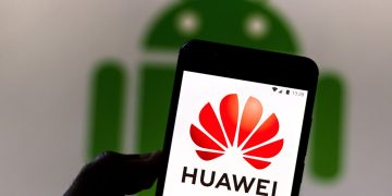 Smartphone Huawei - Créditos: depositphotos.com / rafapress