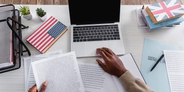 Estudo de idiomas - Créditos: depositphotos.com / HayDmitriy