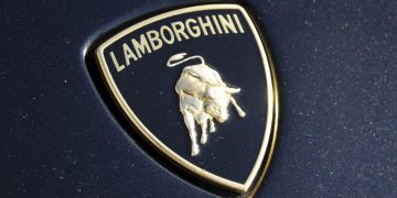 Emblema Lamborghini - Créditos: depositphotos.com / bedobedo