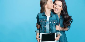 Séries perfeitas para maratonar com sua mãe – confira