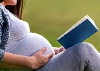 "Enquanto Vocês Crescem" - a jornada da maternidade