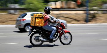 Motoboy - Créditos: depositphotos.com / joasouza