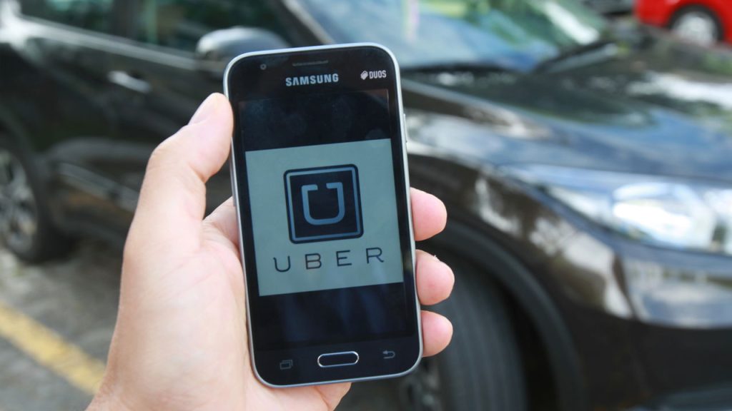 Motorista de aplicativo - Créditos: depositphotos.com / joasouza