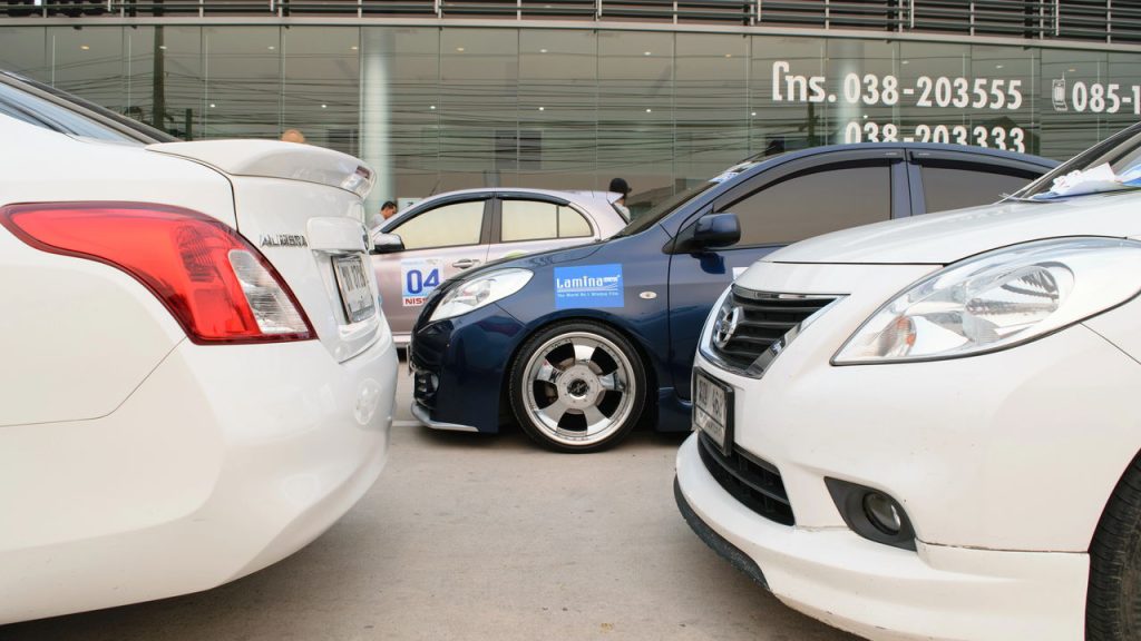 Nissan Versa - Créditos: depositphotos.com / PongMoji