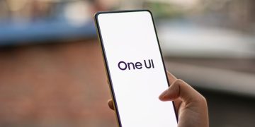 Smartphone One UI - Créditos: depositphotos.com / seemantaduttaskv@gmail.com