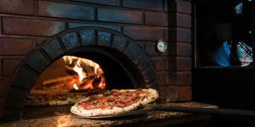Pizza - Créditos: depositphotos.com / EdZbarzhyvetsky