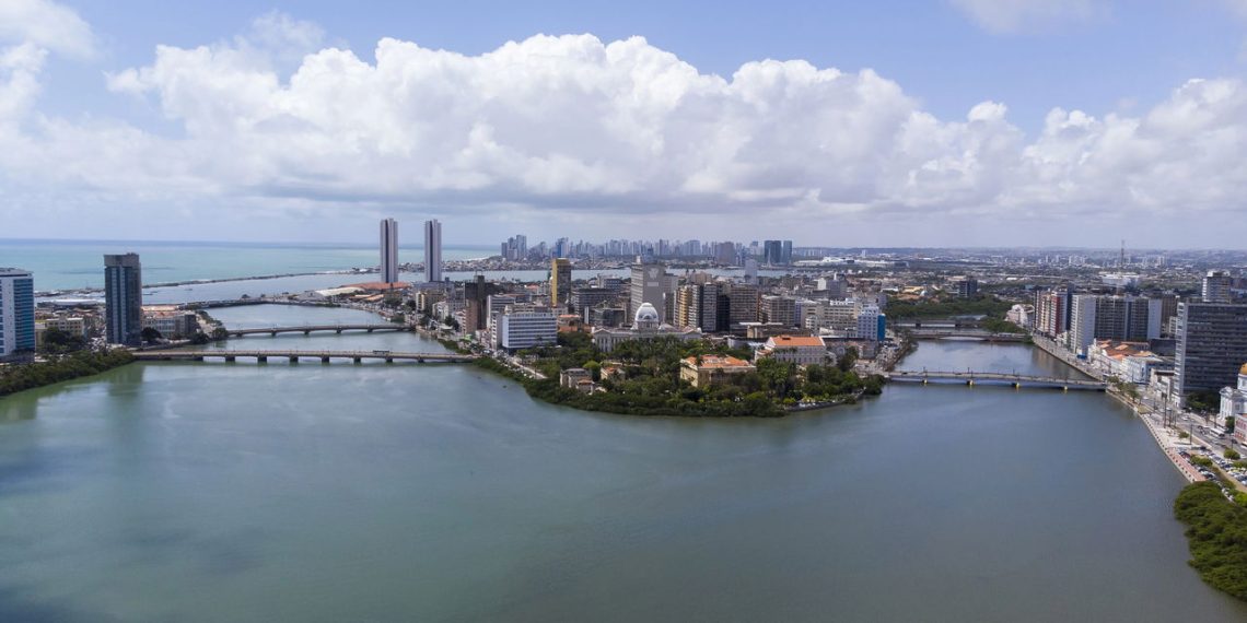 Recife, PE - Créditos: depositphotos.com / andreressel