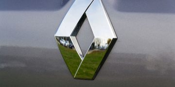 Logotipo Renault - Créditos: depositphotos.com / josekube