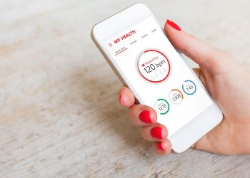 App Saúde - Créditos: depositphotos.com / grinvalds