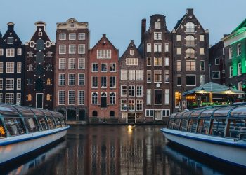 Amsterdã - Créditos: depositphotos.com / IraGirichBO