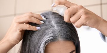 Cabelos grisalhos: como cuidar dos fios e passar pela transição?