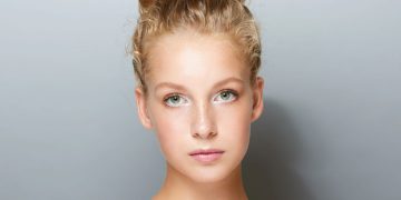 A beleza do coque casual: estilo e praticidade em um penteado