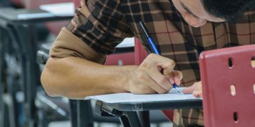 Concurso público - Créditos: depositphotos.com / PongMoji