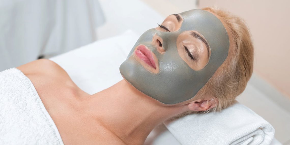 Argila facial: benefícios e como usar para uma pele incrível