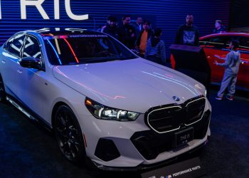 BMW i5 M60 - Créditos: depositphotos.com / egunes_