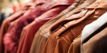 Casacos de couro - Créditos: depositphotos.com / izanbar