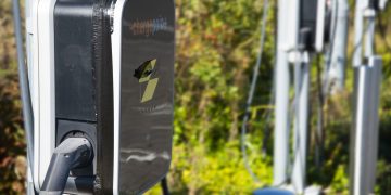 Posto de recarga em Worcester, UK - Créditos: depositphotos.com / neil.bussey@yahoo.com