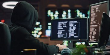 Hacker - Créditos: depositphotos.com / stockbusters