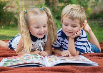 Hoje é dia Nacional do Livro Infantil - leia para uma criança